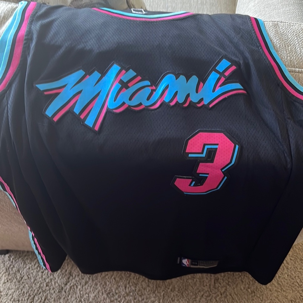 Dwayne wade Miami heat jersey size medium